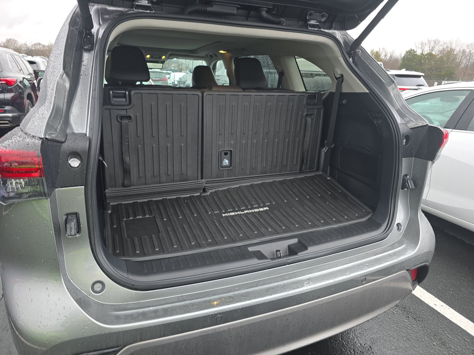 2025 Toyota Highlander Hybrid Platinum AWD