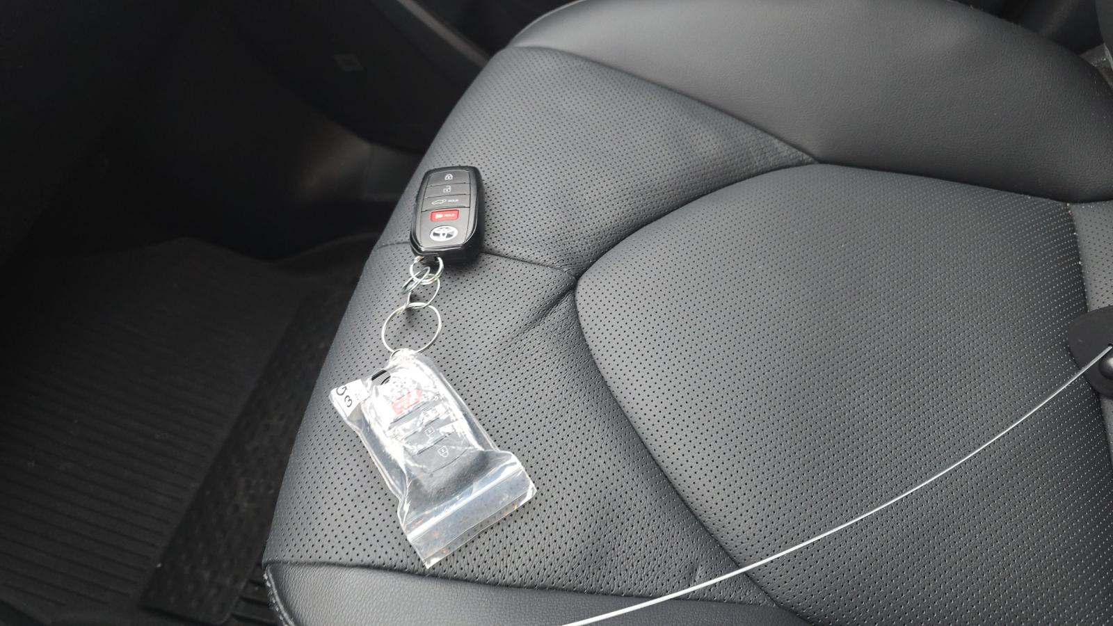 2025 Toyota Highlander Hybrid Platinum AWD