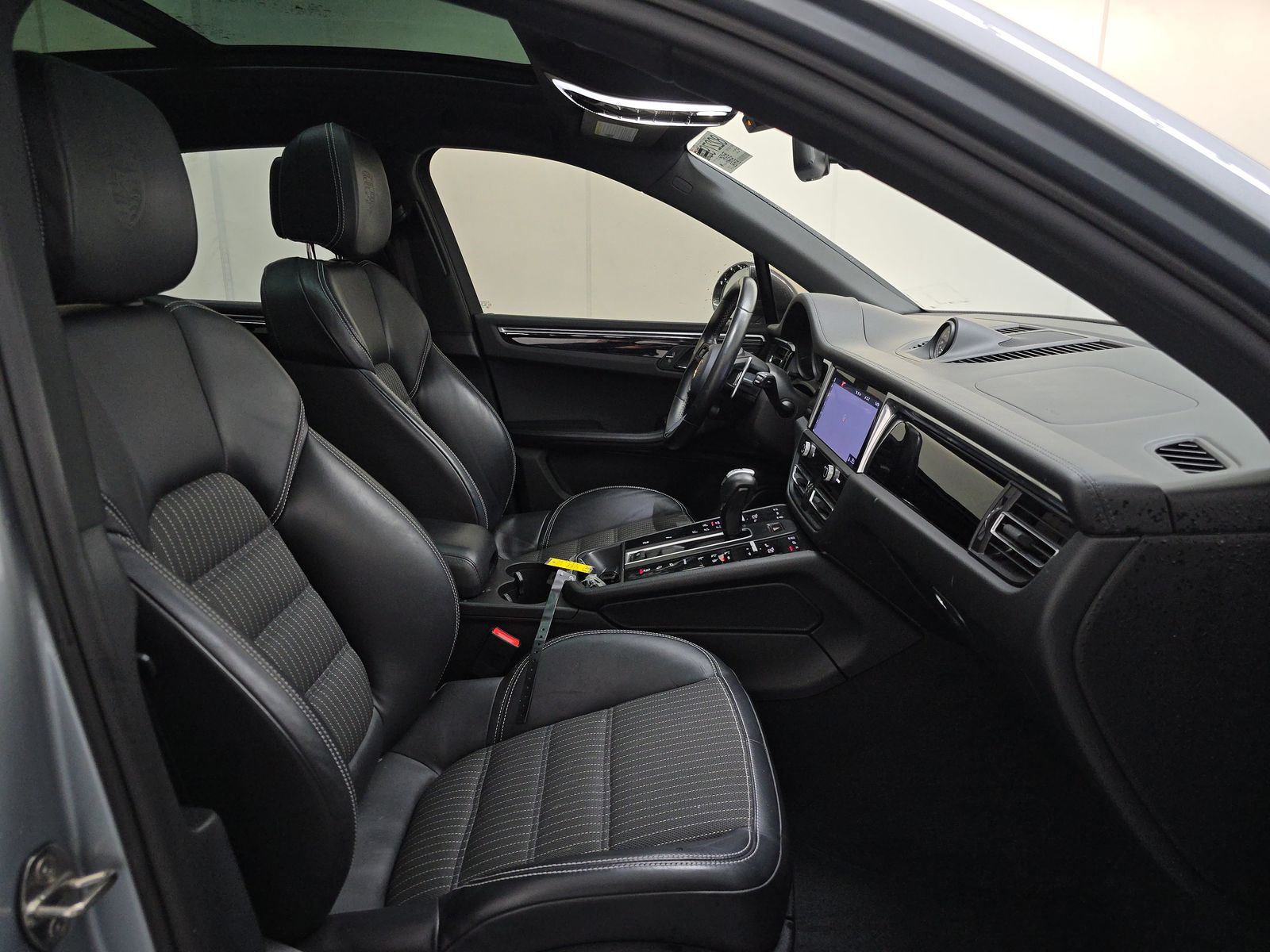 2023 Porsche Macan T AWD