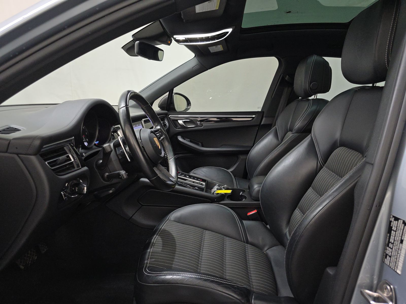 2023 Porsche Macan T AWD