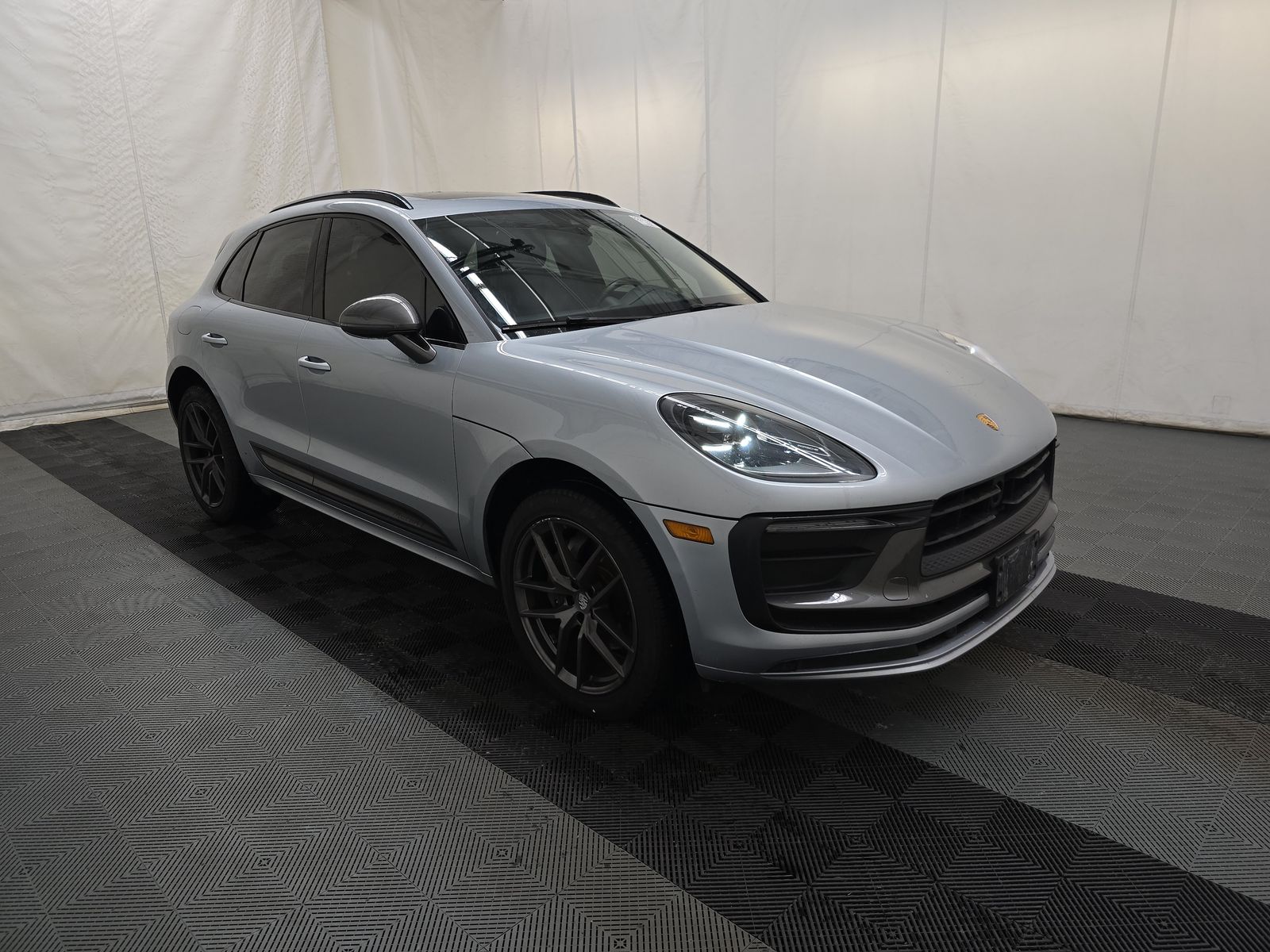 2023 Porsche Macan T AWD