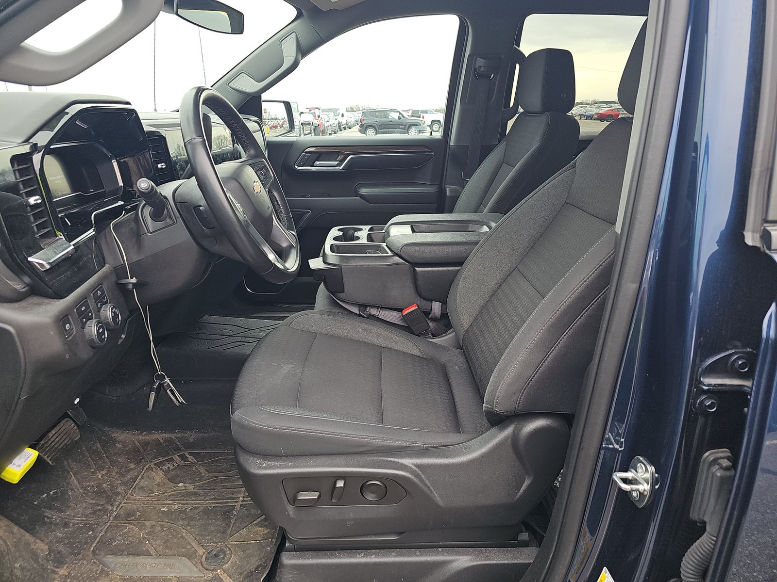 2023 Chevrolet Silverado 1500 LT AWD