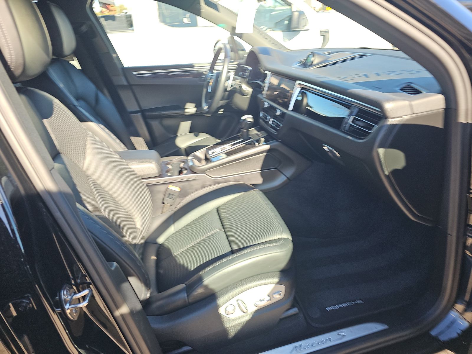 2024 Porsche Macan S AWD