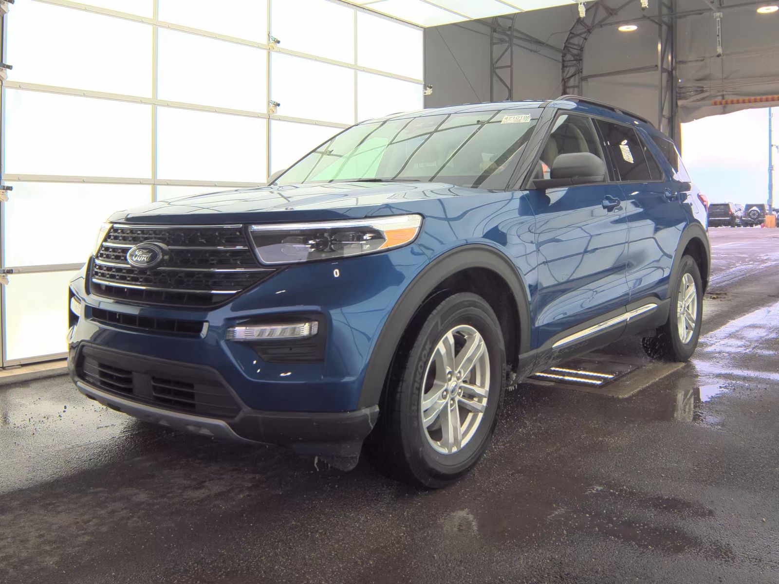 2023 Ford Explorer XLT AWD