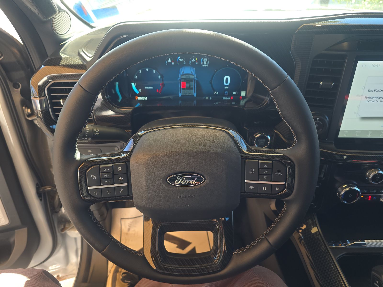 2025 Ford F-150 Lariat AWD