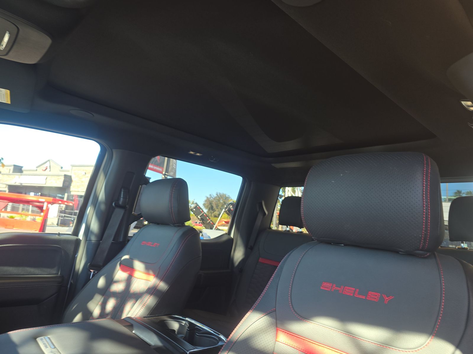 2025 Ford F-150 Lariat AWD