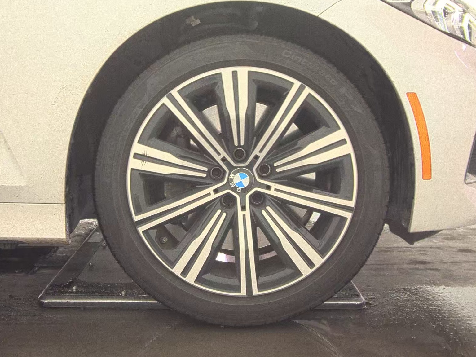 2025 BMW 3 Series 330i xDrive AWD