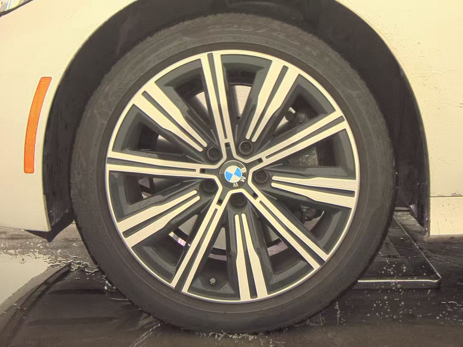 2025 BMW 3 Series 330i xDrive AWD