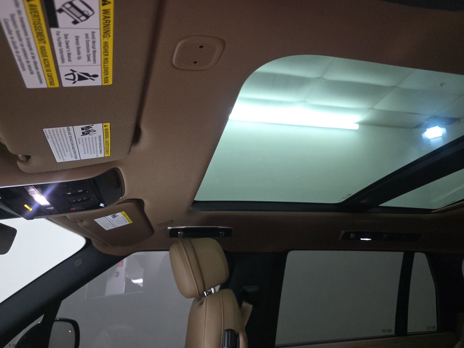 2025 Land Rover Range Rover SE LWB AWD