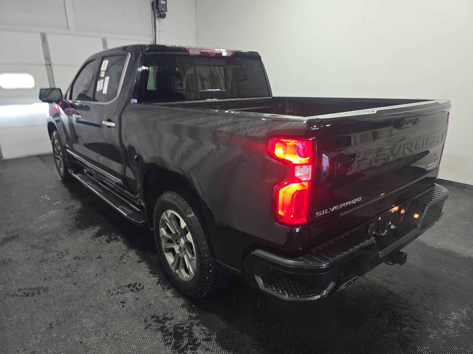 2022 Chevrolet Silverado 1500 High Country AWD