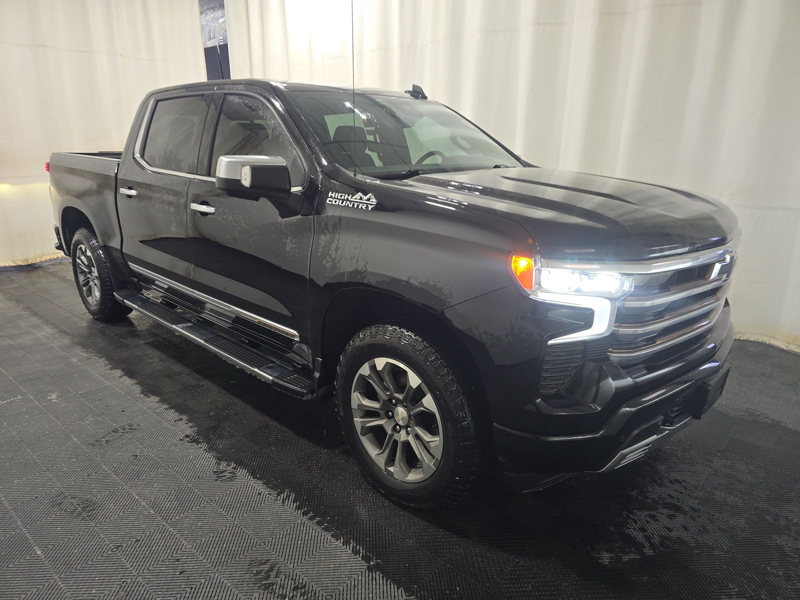 2022 Chevrolet Silverado 1500 High Country AWD
