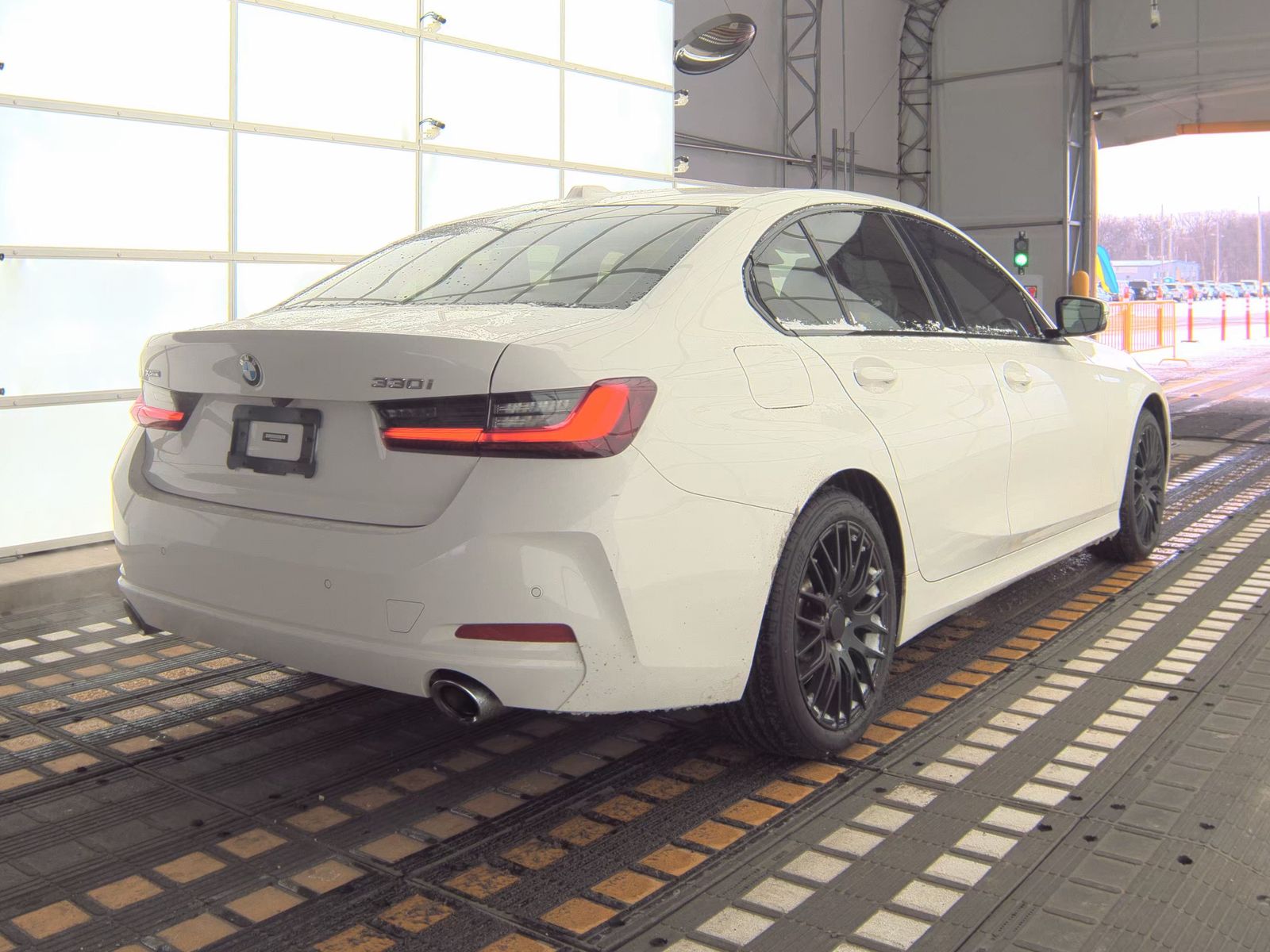 2023 BMW 3 Series 330i xDrive AWD