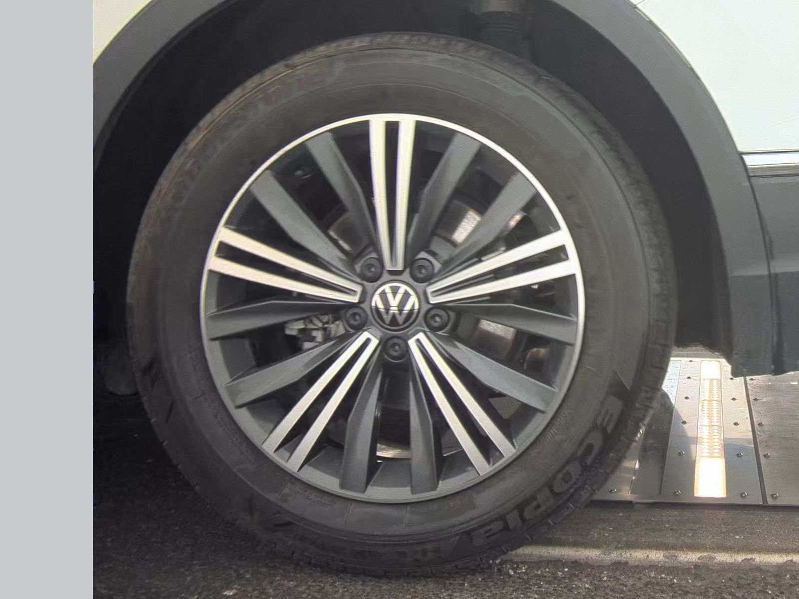 2024 Volkswagen Tiguan 2.0T Wolfsburg Edition FWD