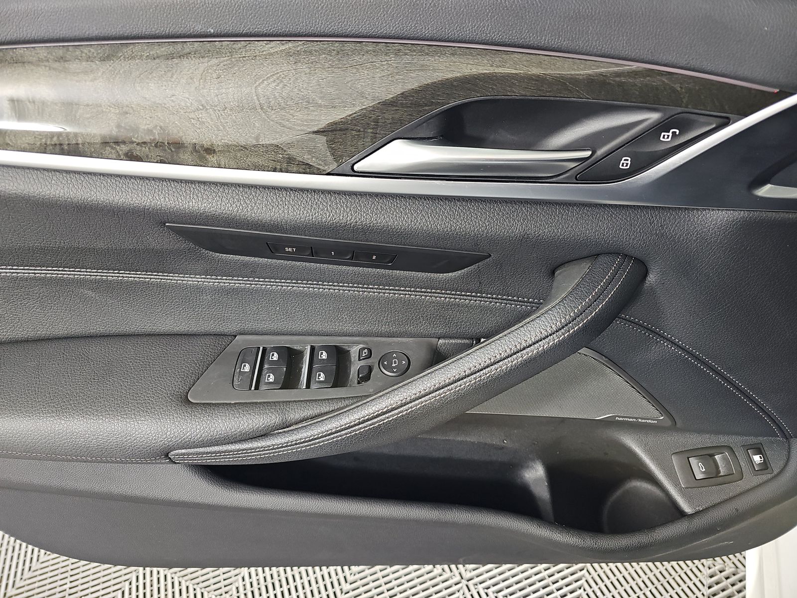 2023 BMW 5 Series 530e xDrive AWD