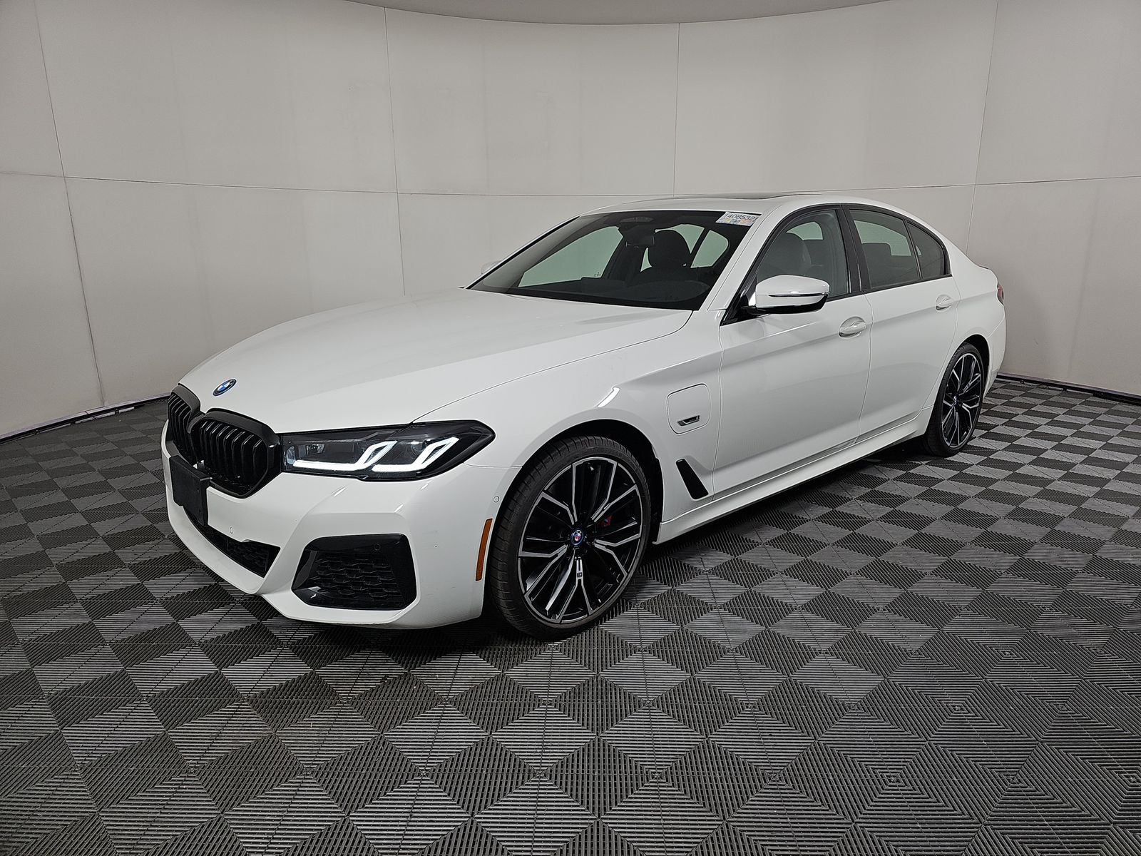 2023 BMW 5 Series 530e xDrive AWD