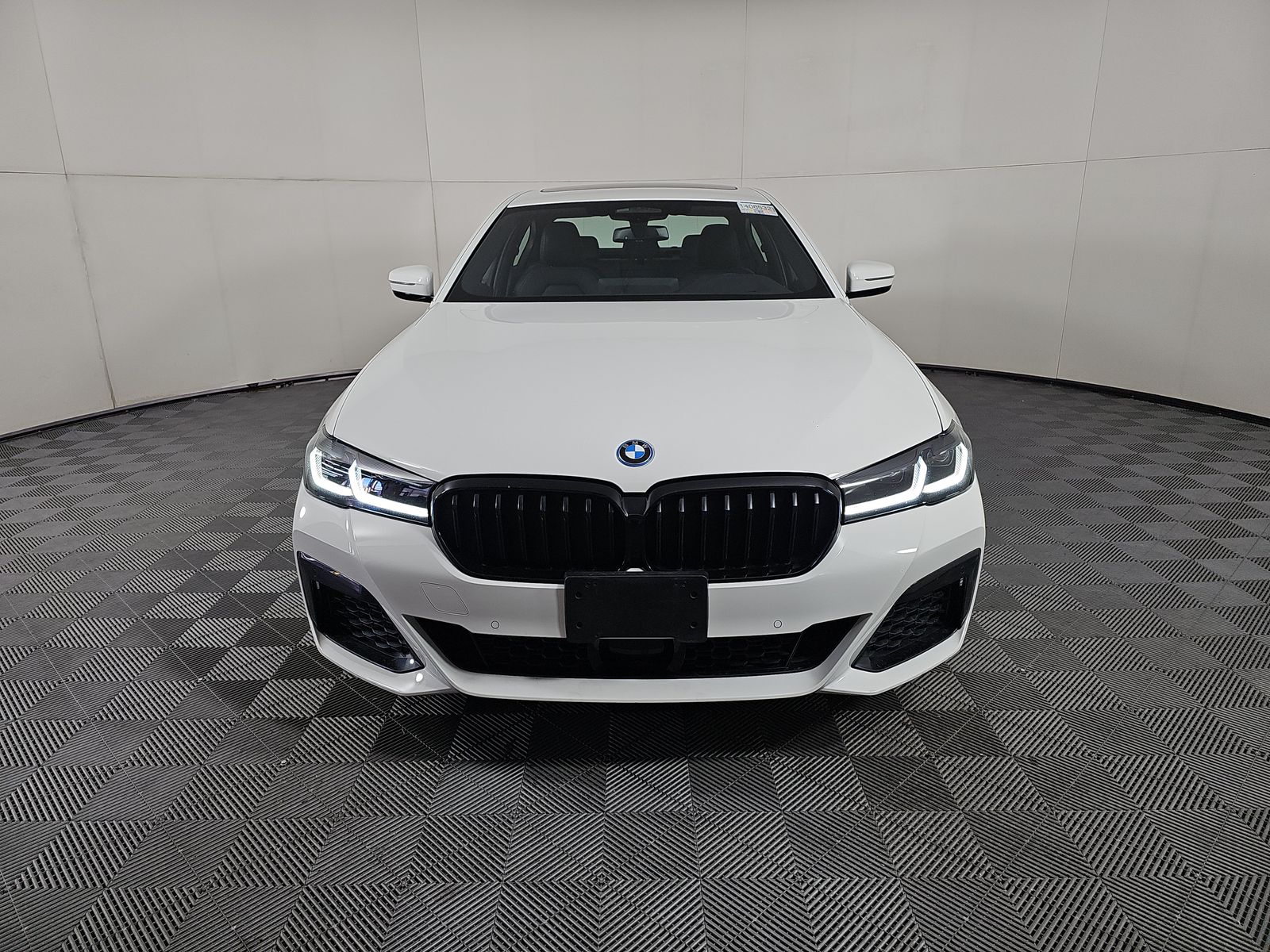 2023 BMW 5 Series 530e xDrive AWD