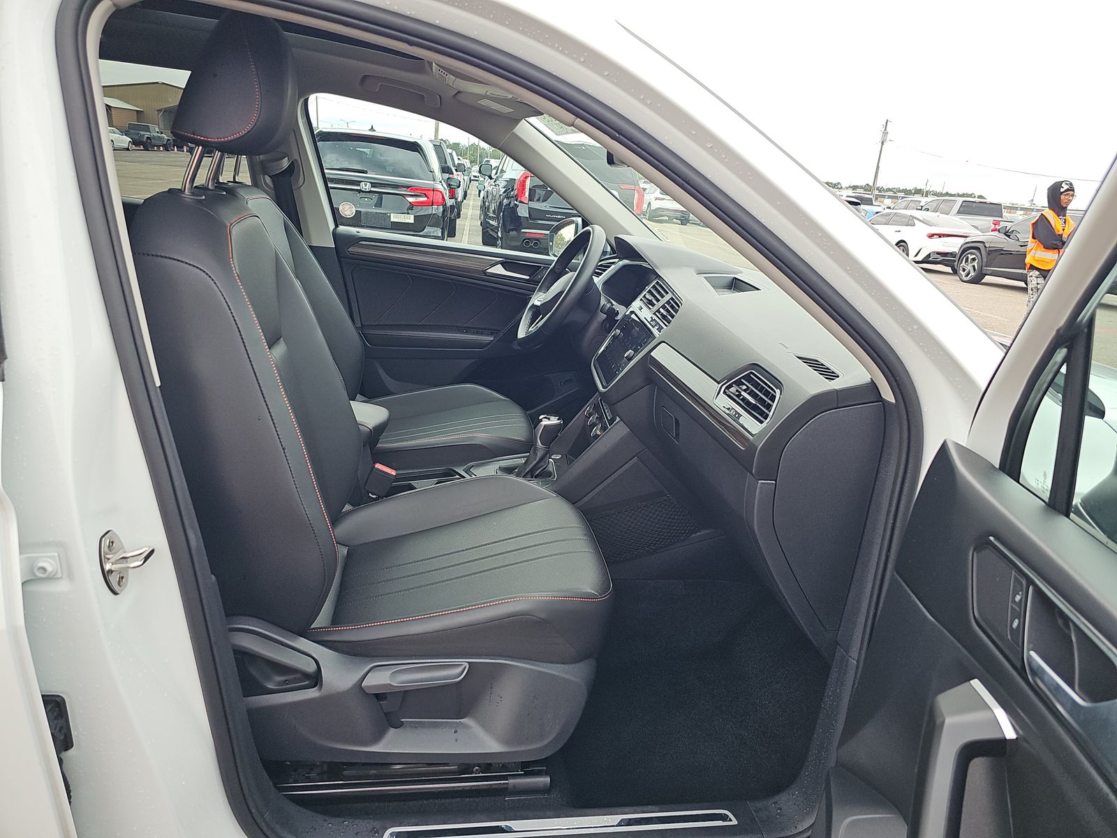 2024 Volkswagen Tiguan 2.0T Wolfsburg Edition FWD