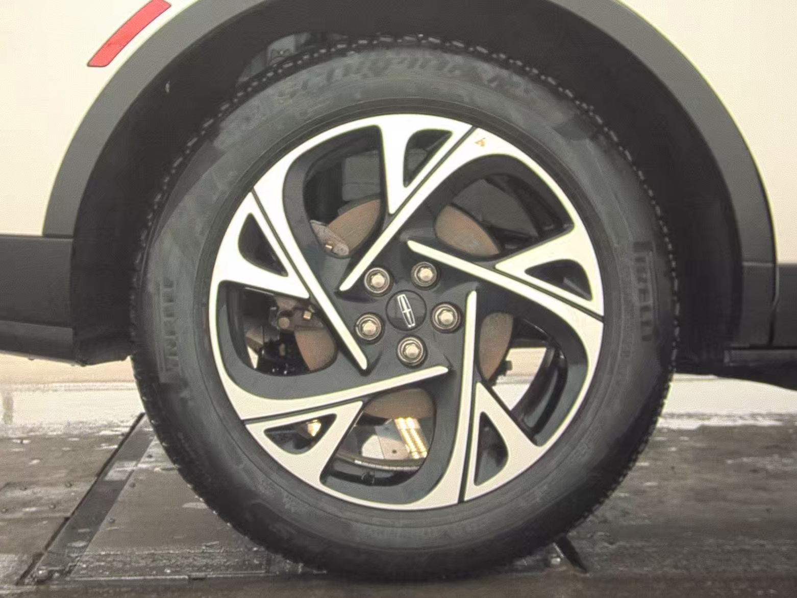 2025 Lincoln Nautilus Premiere AWD