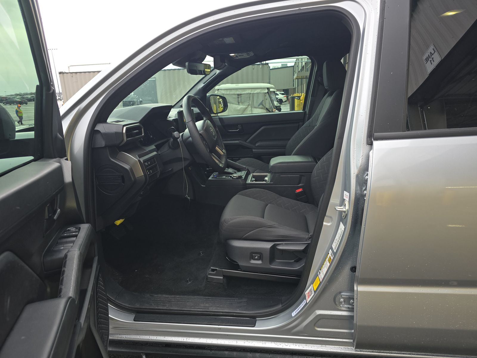 2024 Toyota Tacoma SR5 AWD