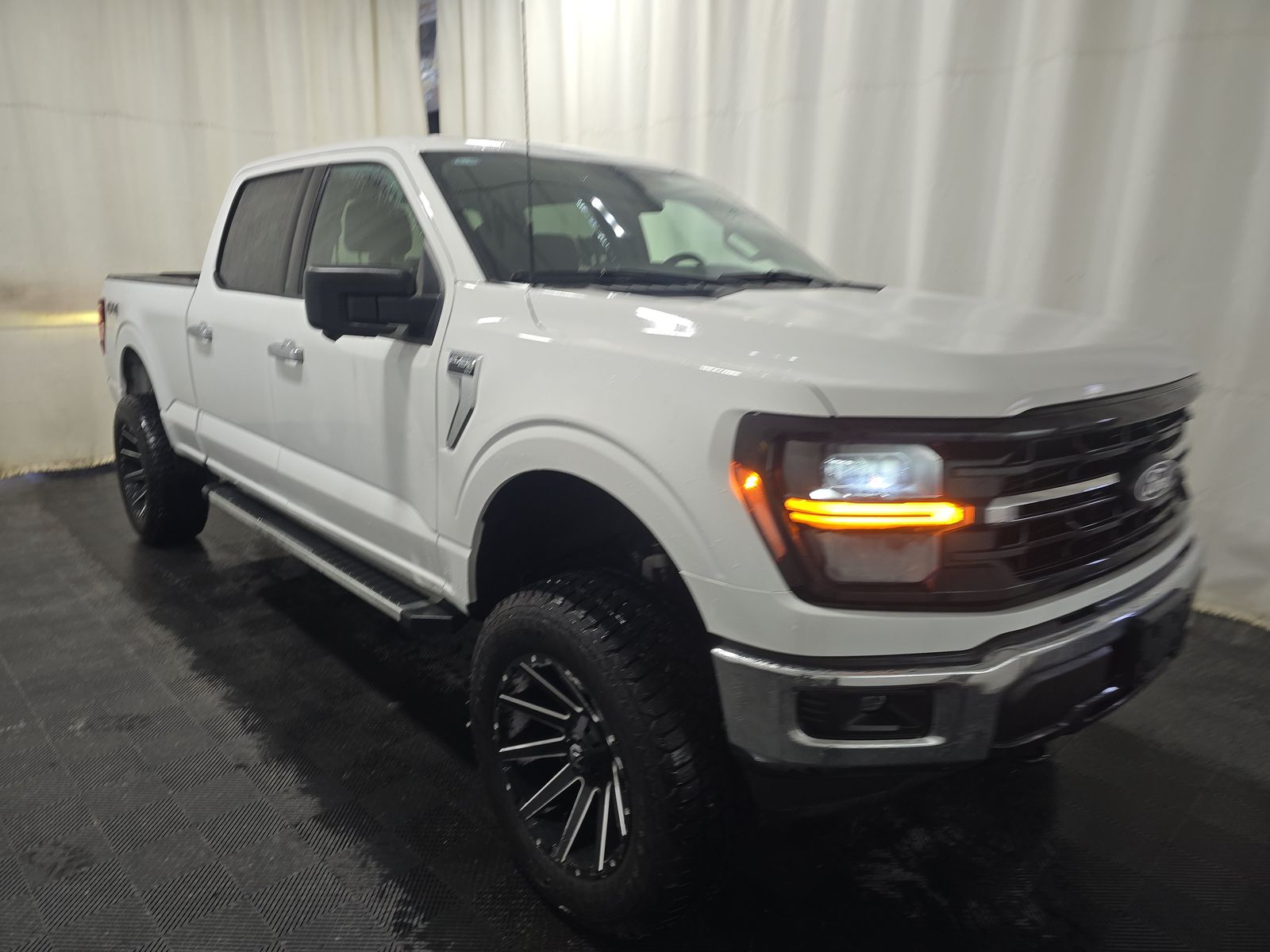 2024 Ford F-150 XLT AWD