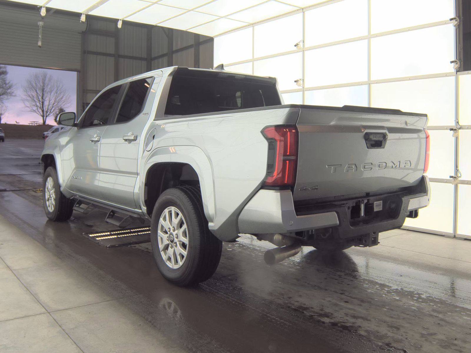 2024 Toyota Tacoma SR5 AWD