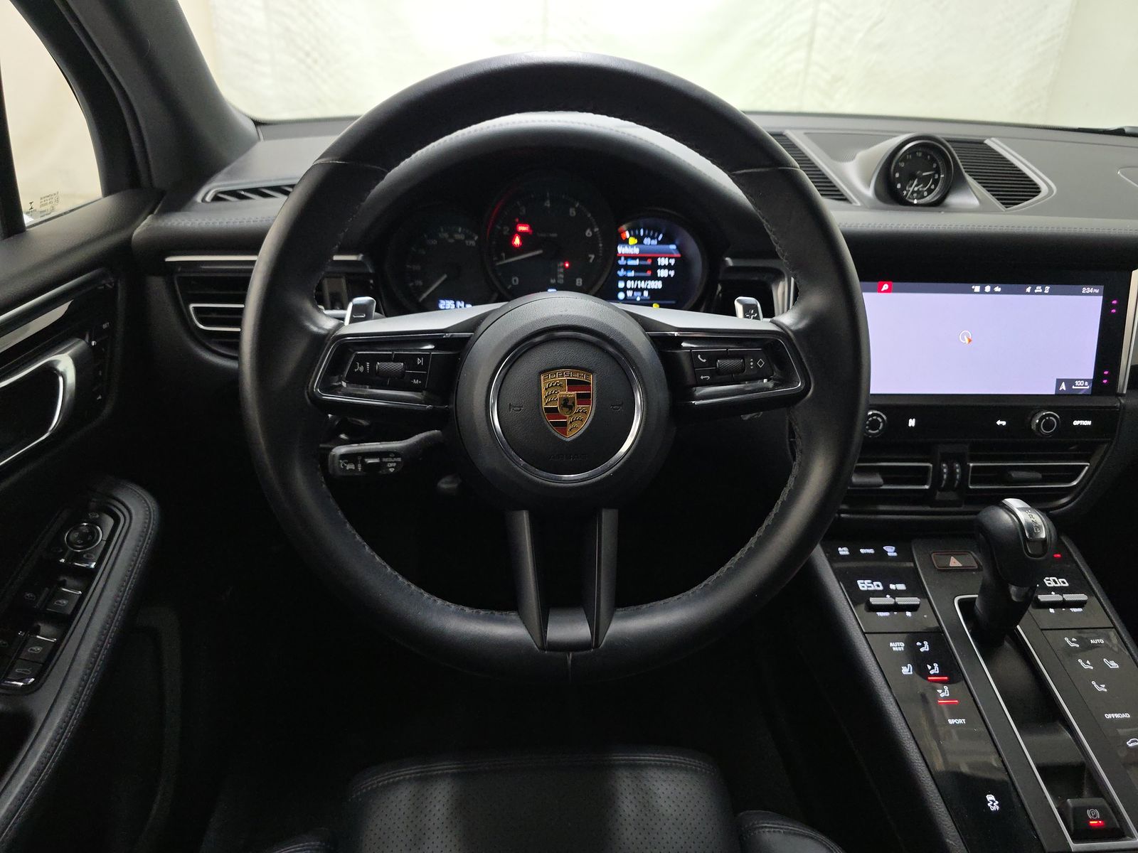 2022 Porsche Macan Base AWD