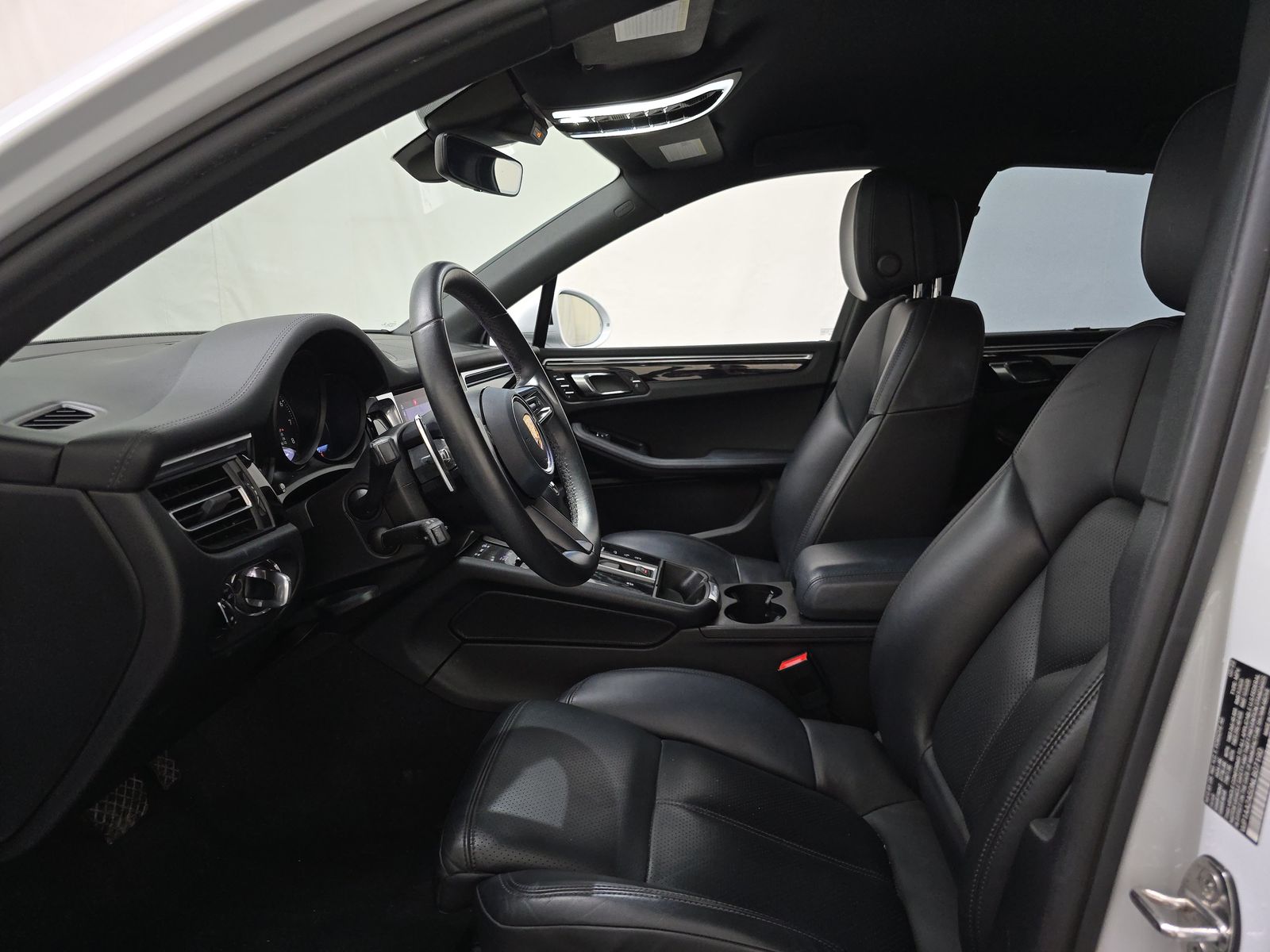 2022 Porsche Macan Base AWD