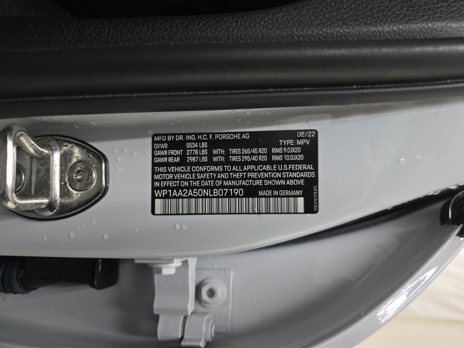 2022 Porsche Macan Base AWD