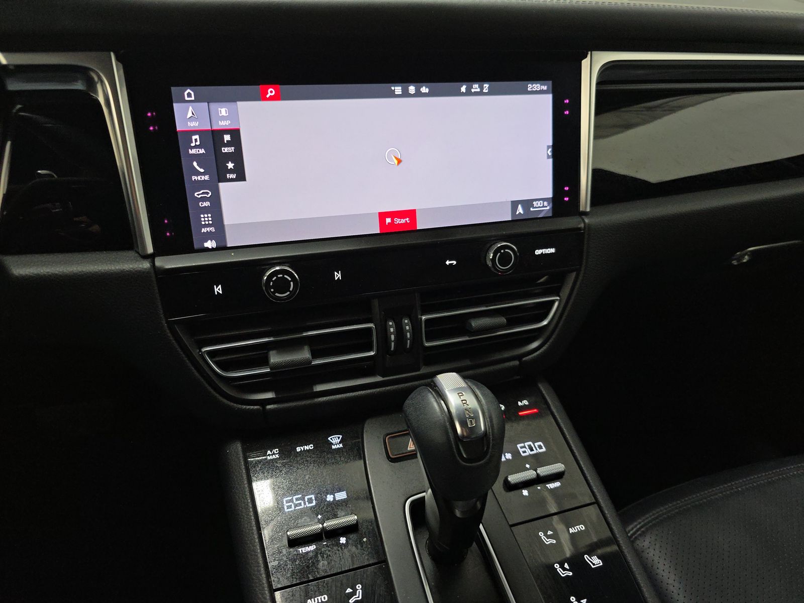 2022 Porsche Macan Base AWD