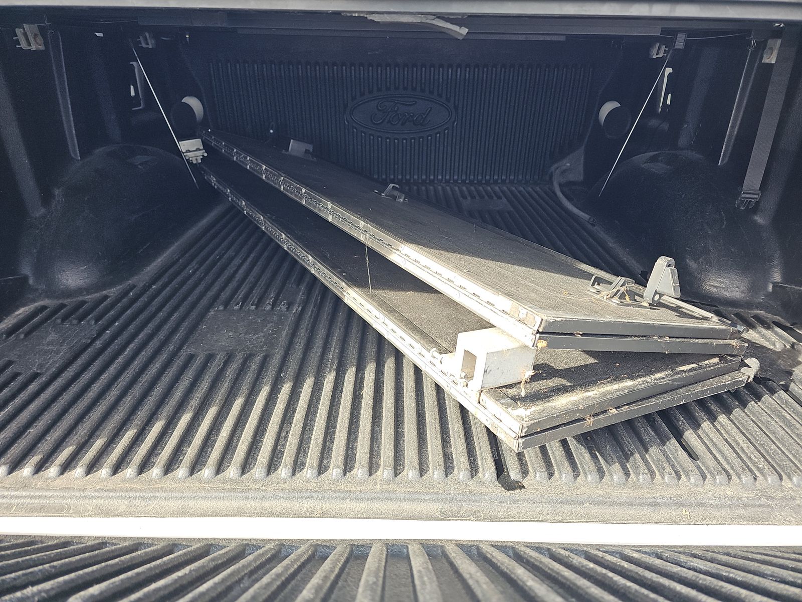 2023 Ford F-150 Lariat AWD