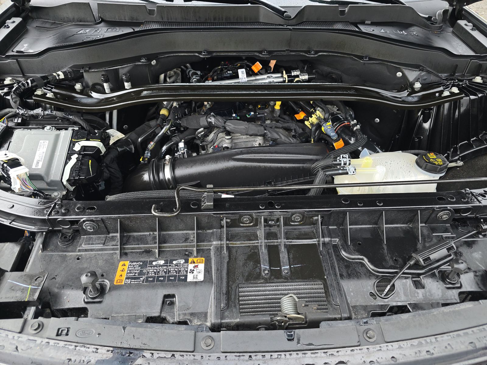 2025 Ford Explorer ST-Line AWD