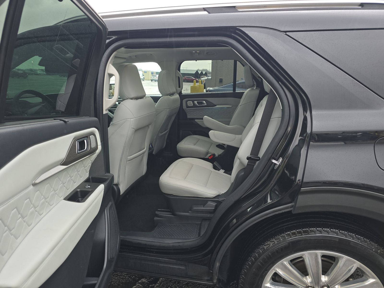 2025 Ford Explorer Platinum AWD