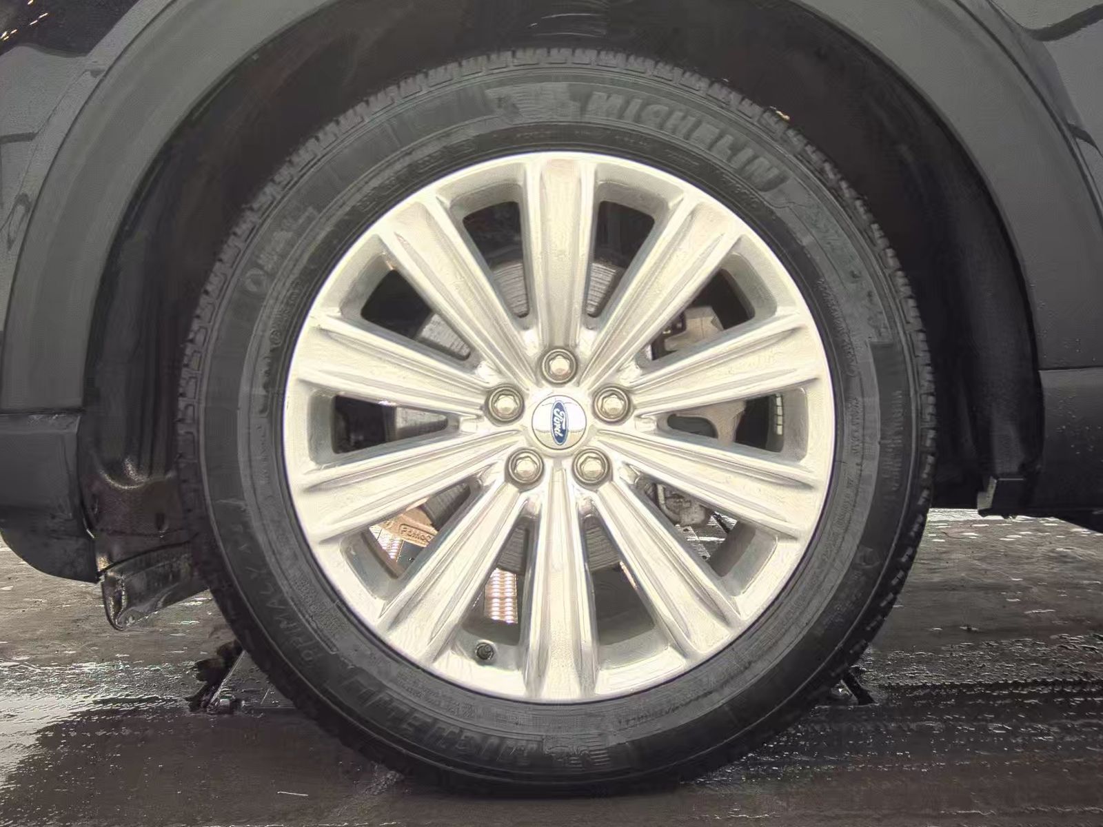 2025 Ford Explorer Platinum AWD