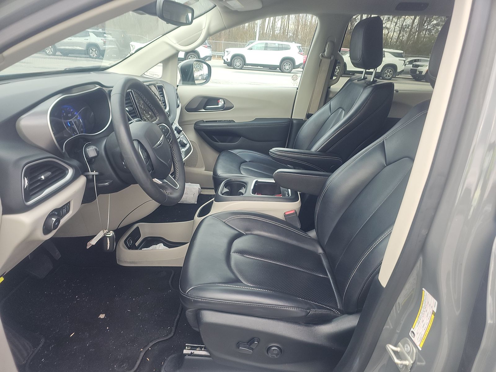 2023 Chrysler Pacifica Touring L FWD