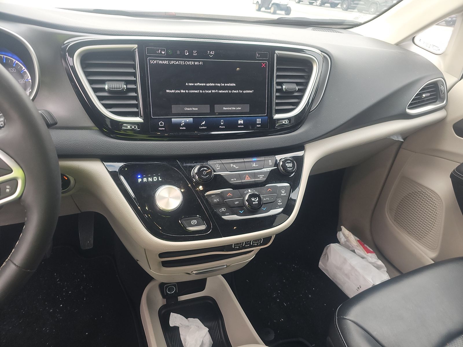 2023 Chrysler Pacifica Touring L FWD