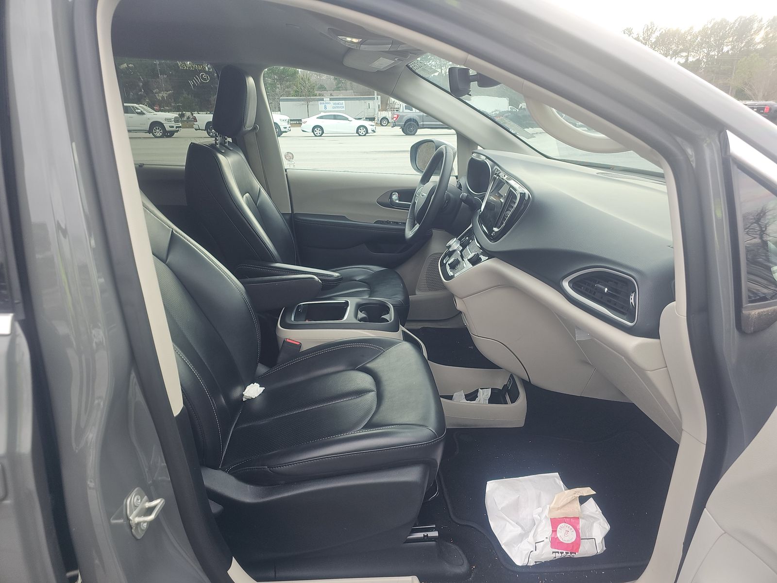 2023 Chrysler Pacifica Touring L FWD