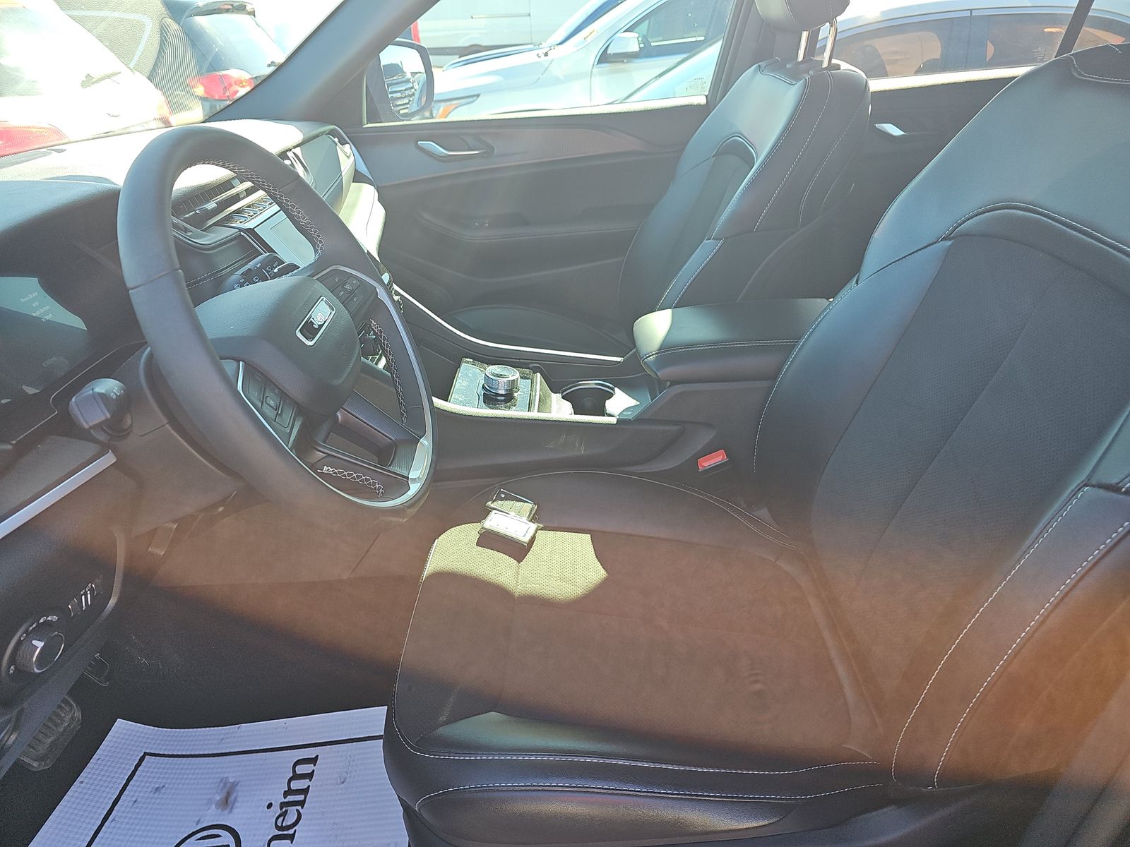 2024 Jeep Grand Cherokee Altitude AWD