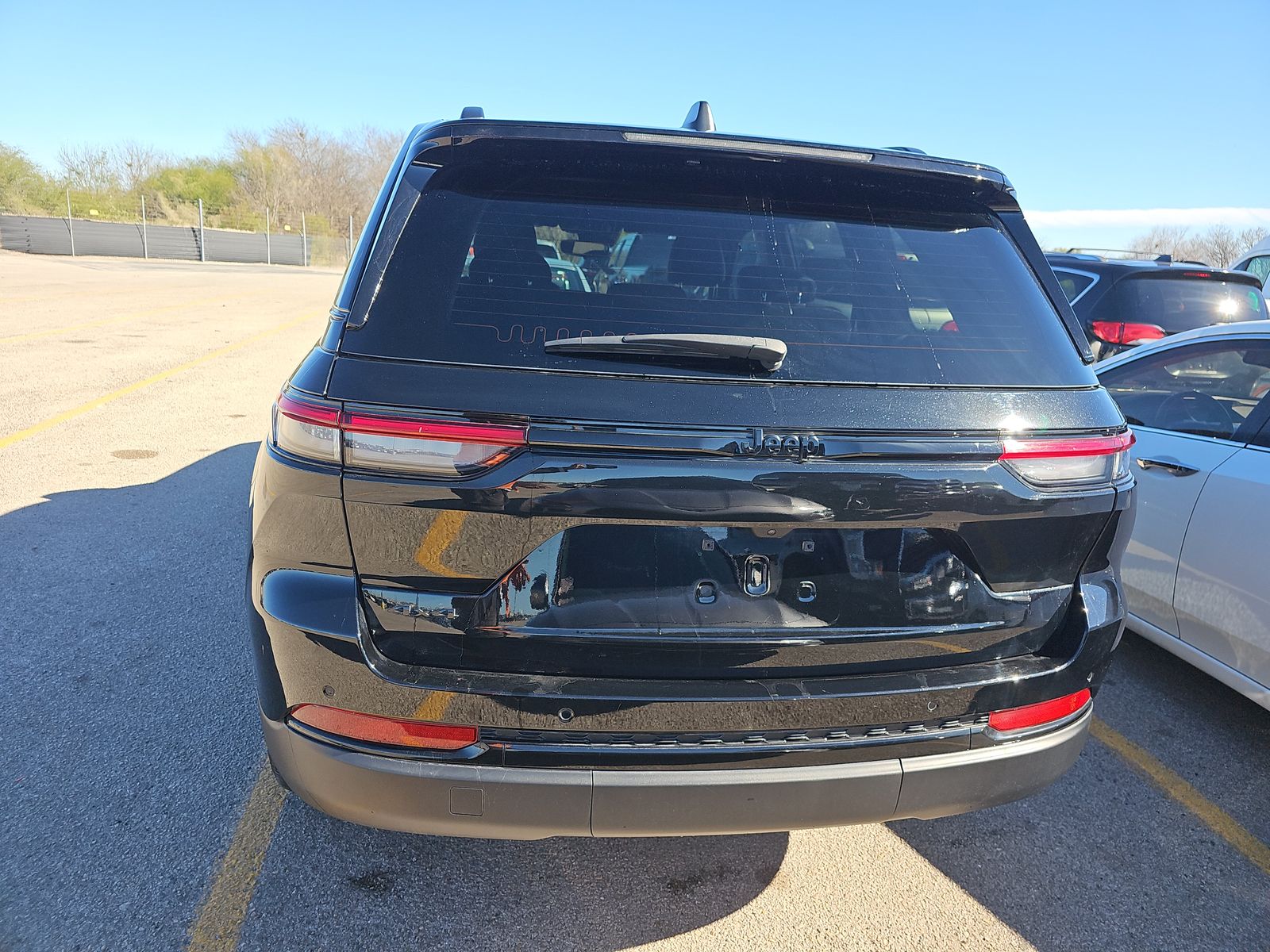 2024 Jeep Grand Cherokee Altitude AWD
