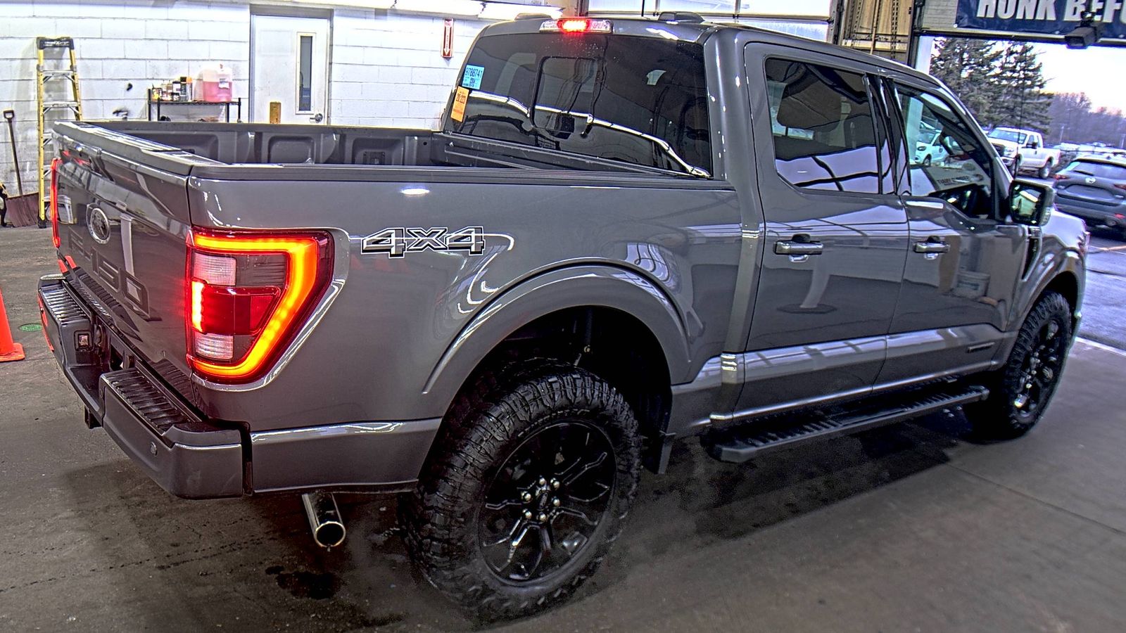 2022 Ford F-150 Hybrid Lariat AWD