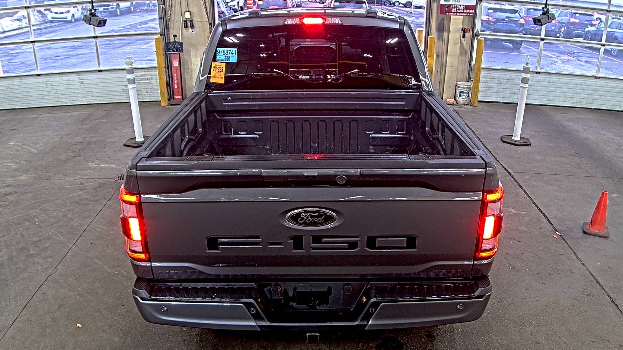 2022 Ford F-150 Hybrid Lariat AWD