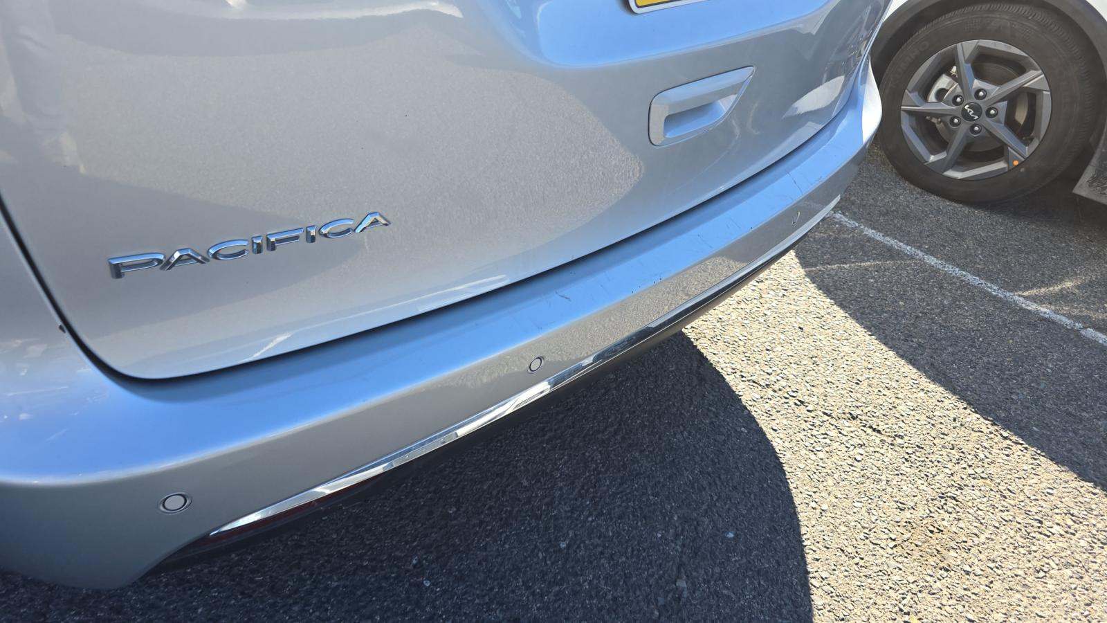 2023 Chrysler Pacifica Touring L FWD