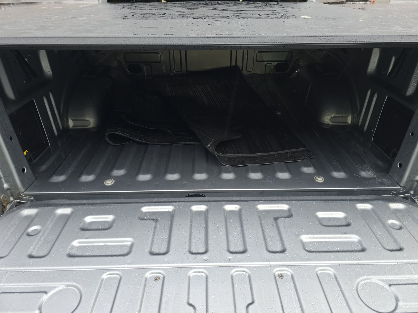 2025 Ford F-150 Lariat AWD