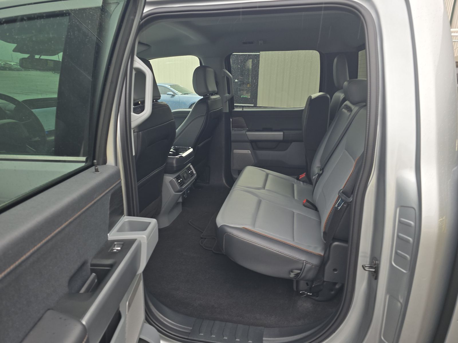 2025 Ford F-150 Lariat AWD