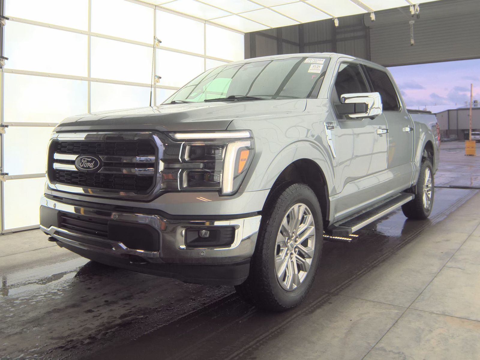 2025 Ford F-150 Lariat AWD