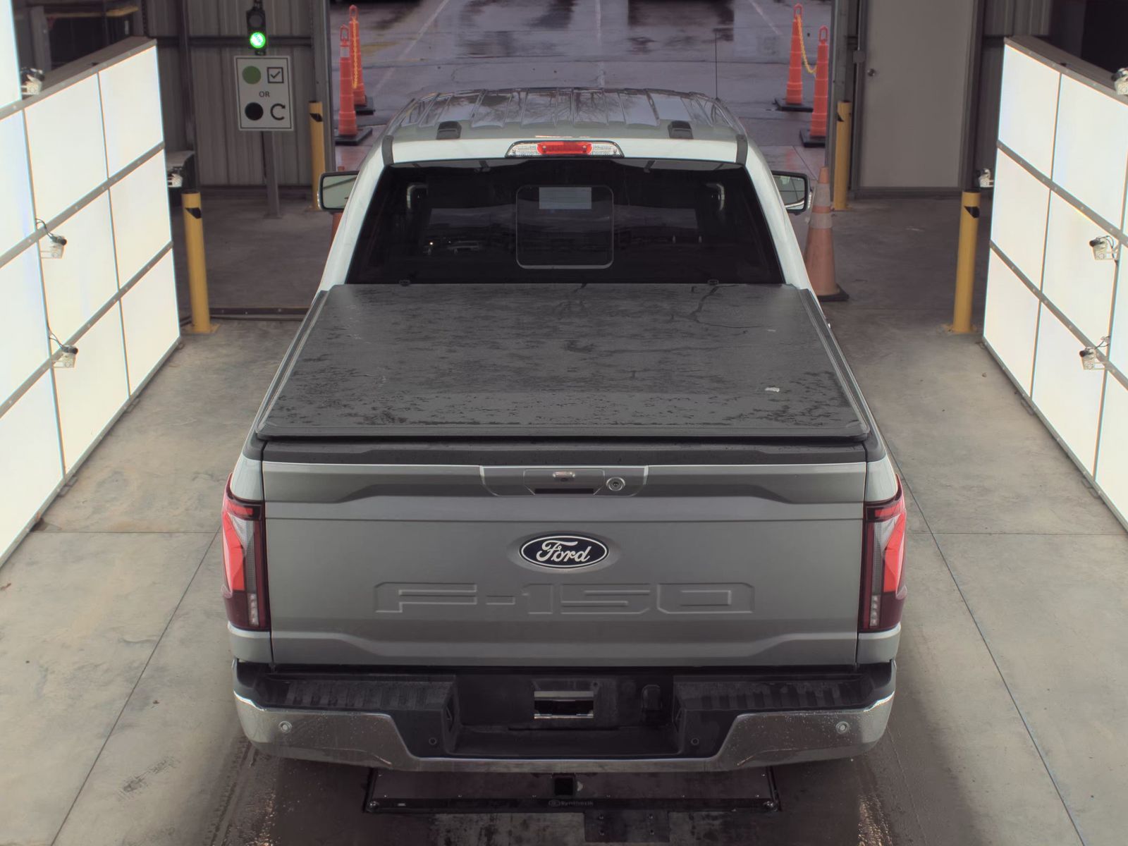 2025 Ford F-150 Lariat AWD