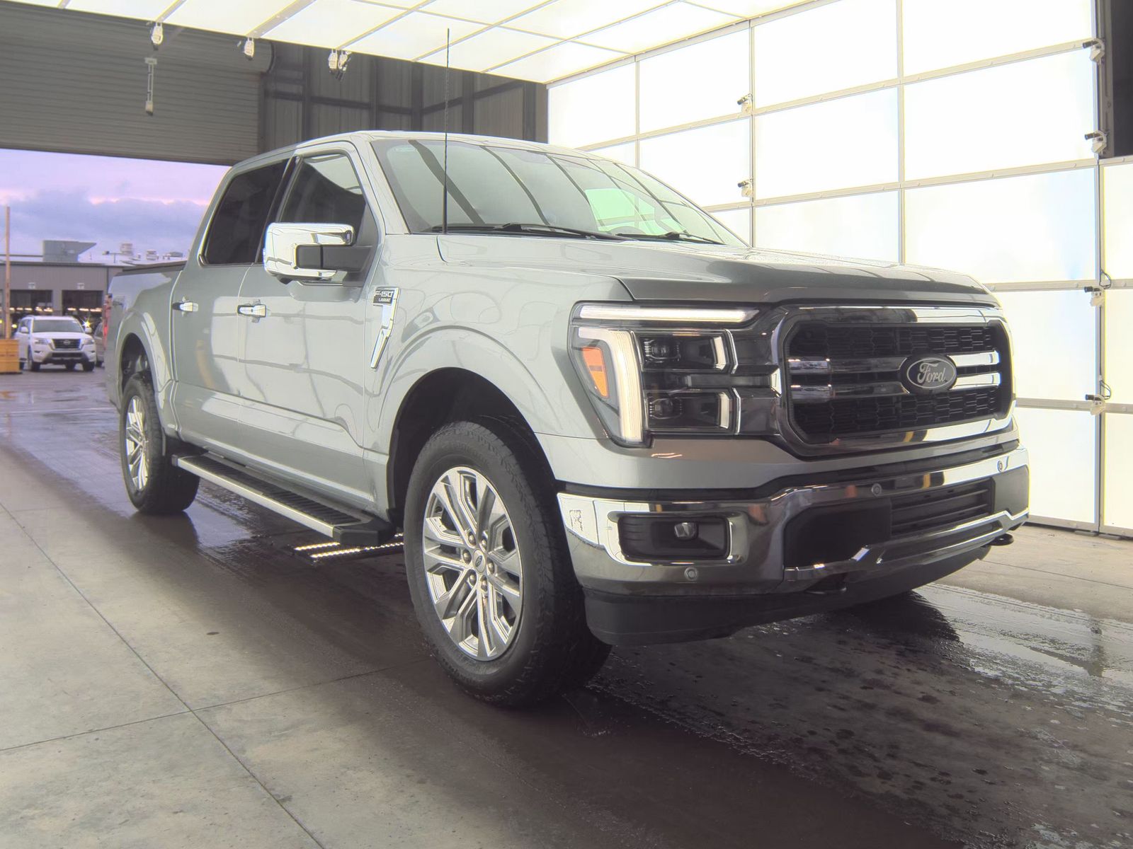 2025 Ford F-150 Lariat AWD