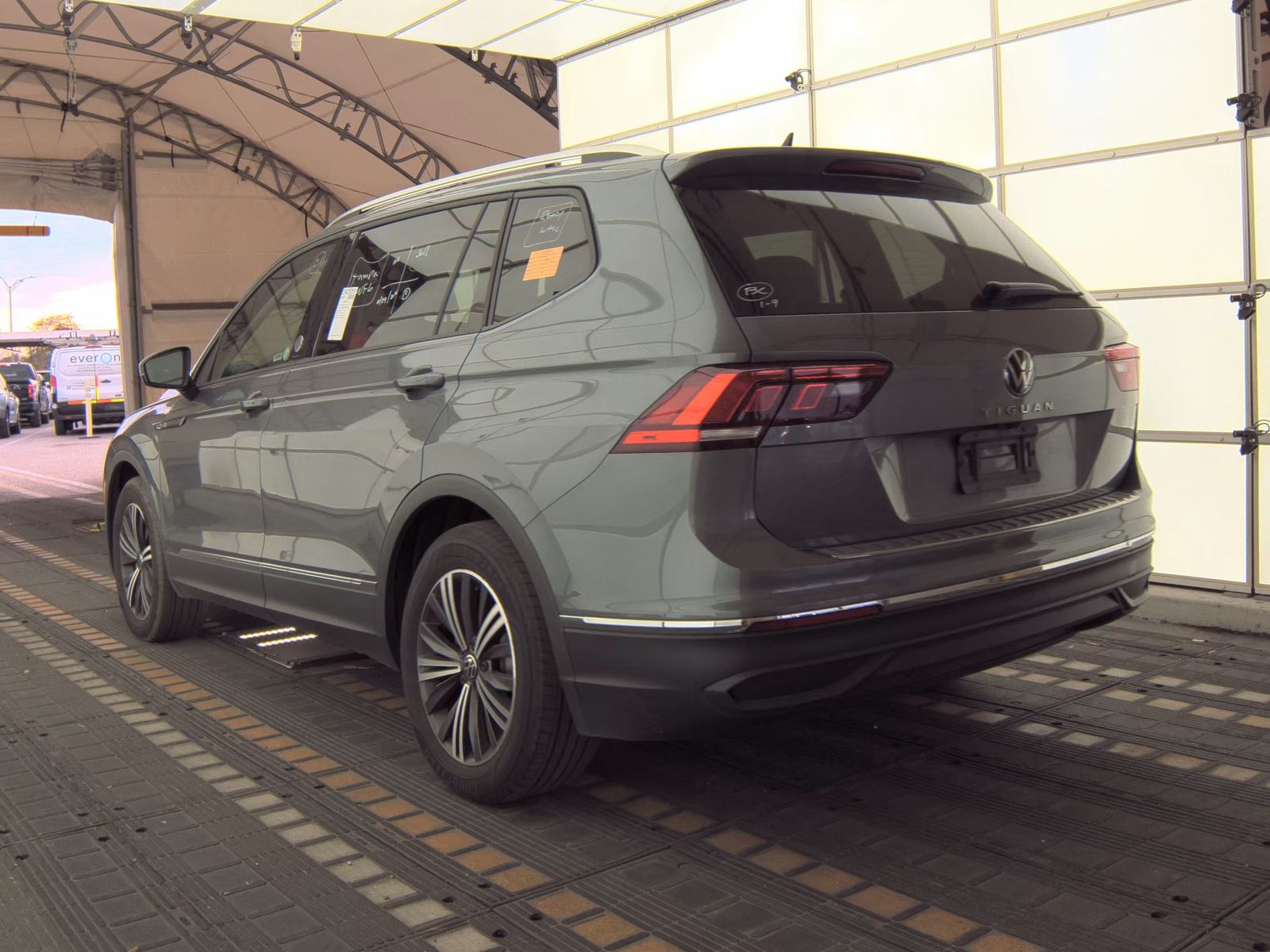 2024 Volkswagen Tiguan 2.0T Wolfsburg Edition FWD