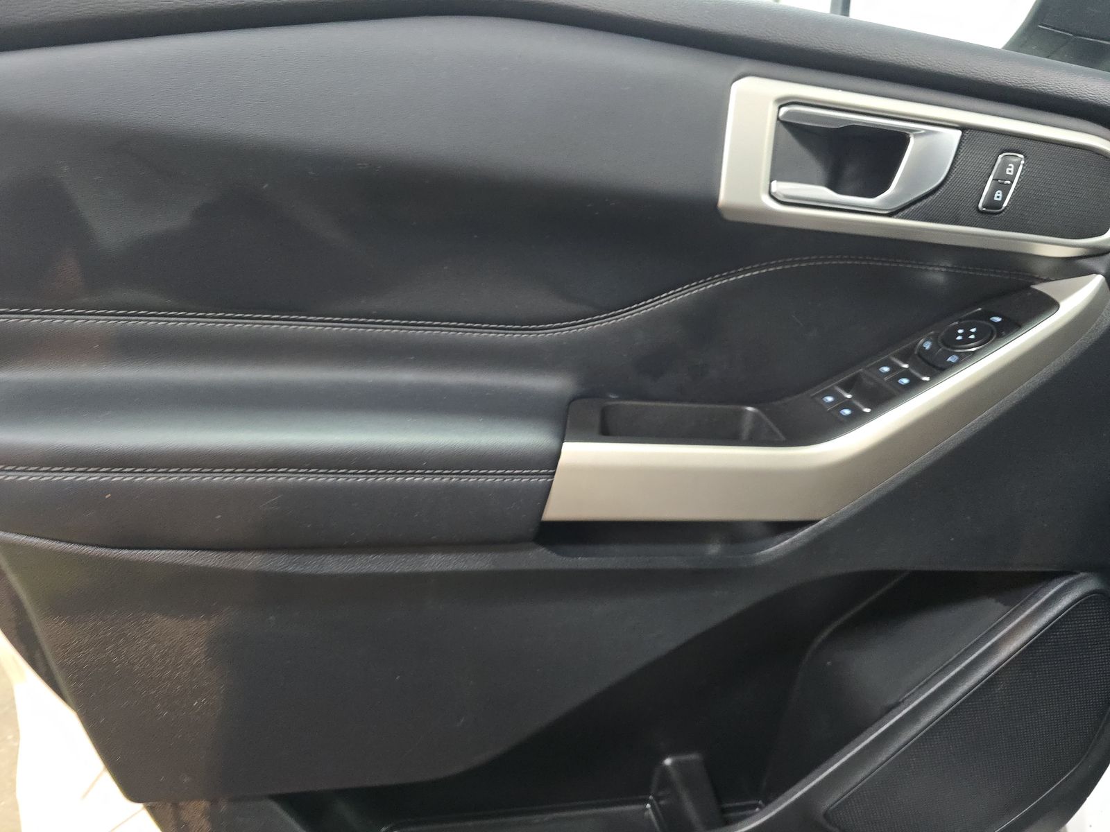 2023 Ford Explorer XLT AWD