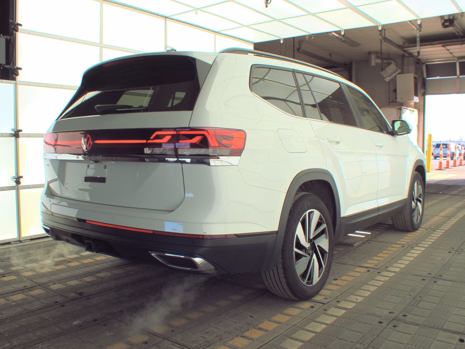 2024 Volkswagen Atlas 2.0T SE FWD
