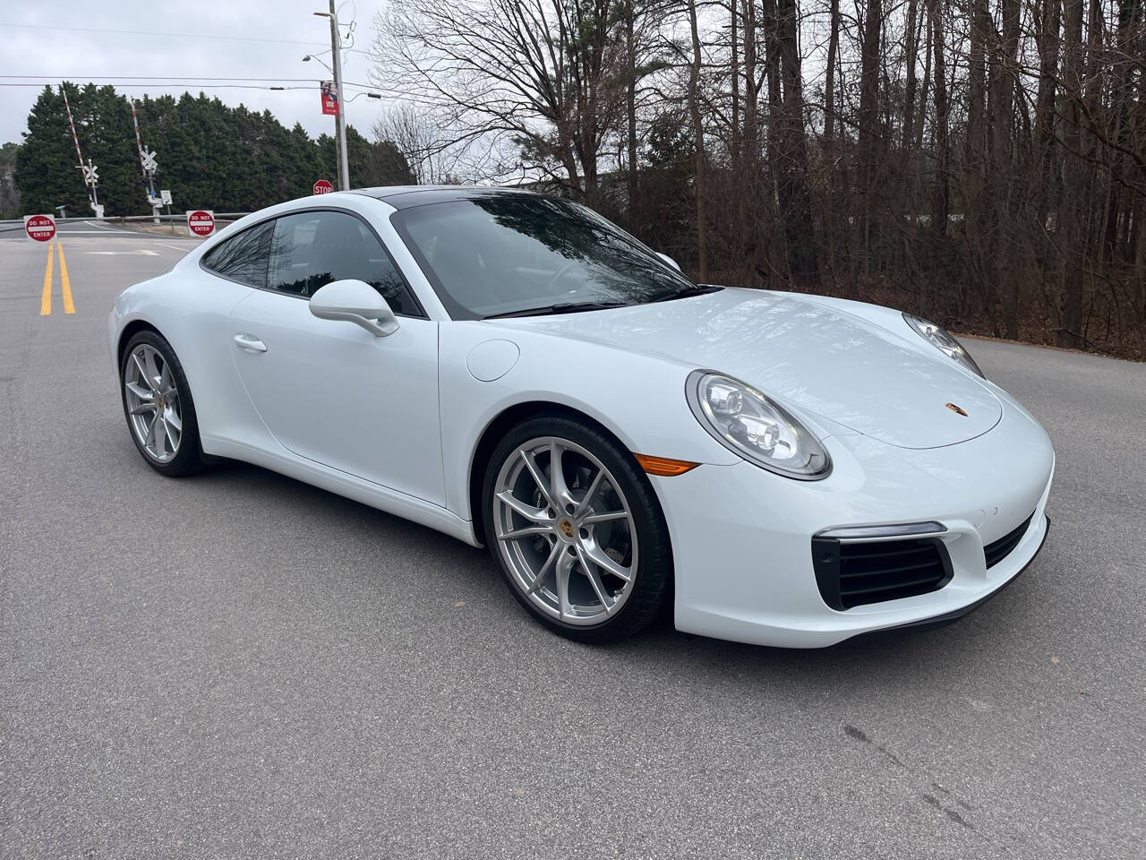 2018 Porsche 911 Carrera